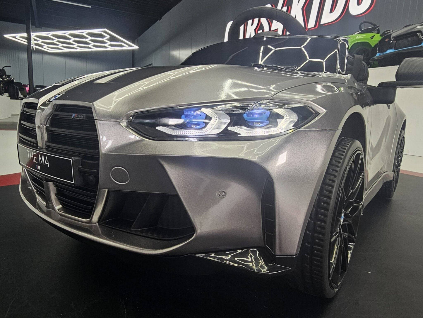 Kinder Elektroauto BMW M4 12 V – Grau Metallic