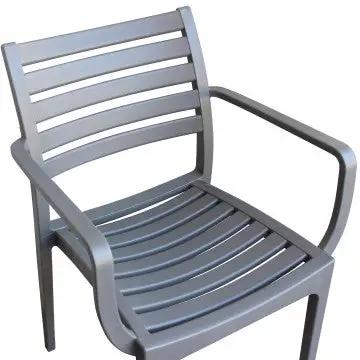 Stapelbarer Sessel Eveline aus Polypropylen – Maße: 58,5x55,2x84cm