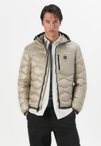 Blauer uomo piumino leggero ad onda  con cappuccio e tasca 26SBLUC03177-006719 915 Beige