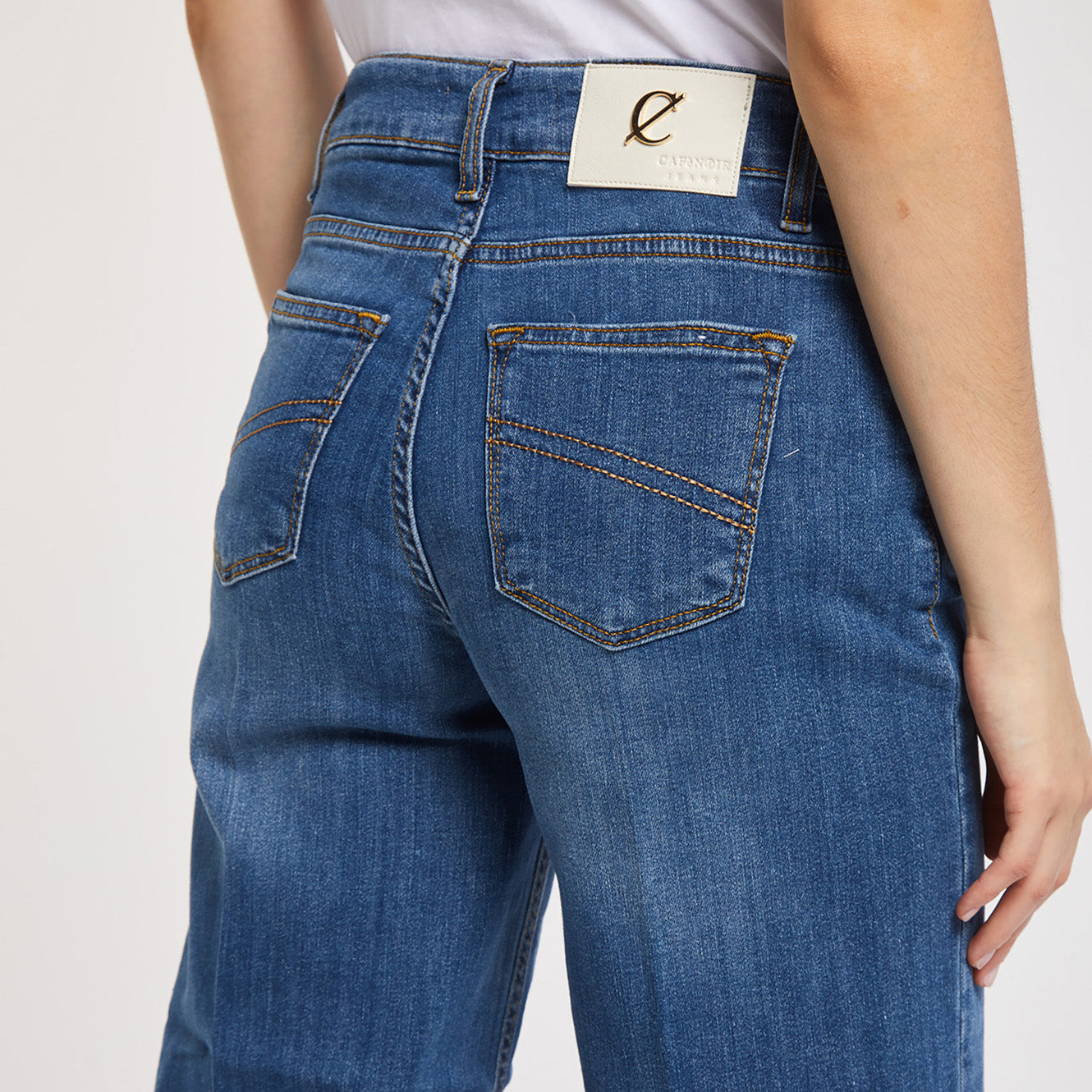 CafèNoir Pantalone Jeans da doonna Coulotte con orlo sfrangiato C7JJ0065 B048 blu medio