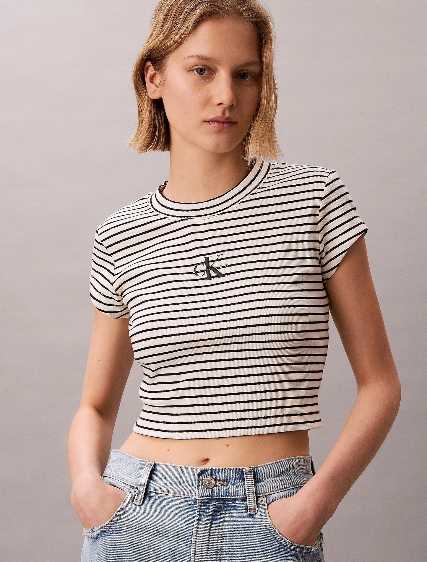 Calvin Klein T-Shirt Donna Costine Righe Slim Fit LV047F833G XDY Nero-Bianco PE26