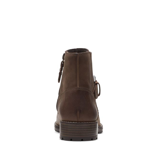 Clarks stivaletto da donna con elastico e fibbia e zip laterale Clarkwellstrap 26167473 4 taupe nubuck