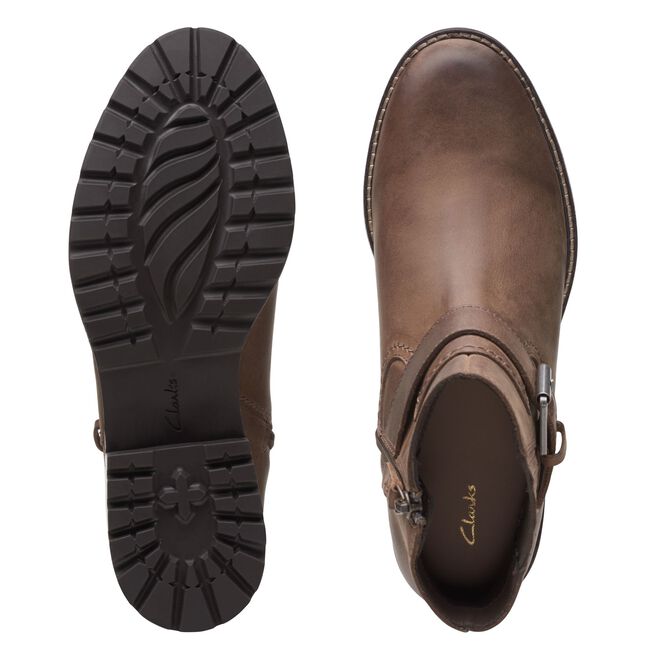 Clarks stivaletto da donna con elastico e fibbia e zip laterale Clarkwellstrap 26167473 4 taupe nubuck