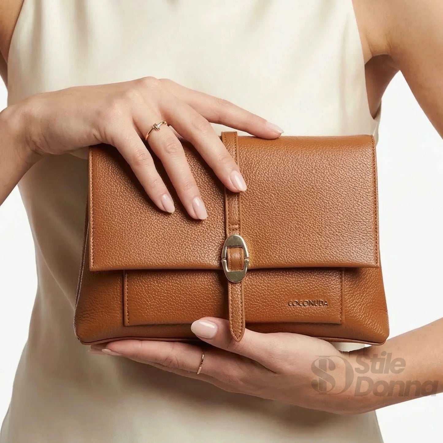 Coconuda Pochette in Ecopelle Marrone con Chiusura a Scatto