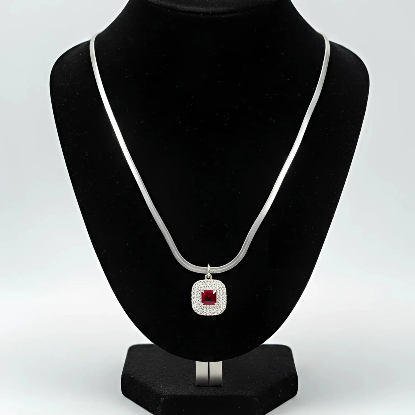 Stile Donna Bags - Collana in Argento con Pendente Rubino