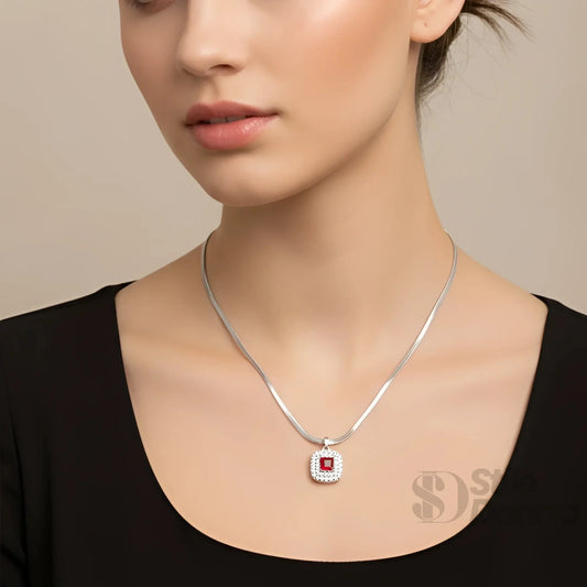 Stile Donna Bags - Collana in Argento con Pendente Rubino