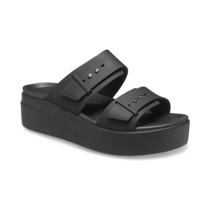 Crocs sandalo da donna con zeppa Brooklyn Buckle Low Wedge 207431-001 nero
