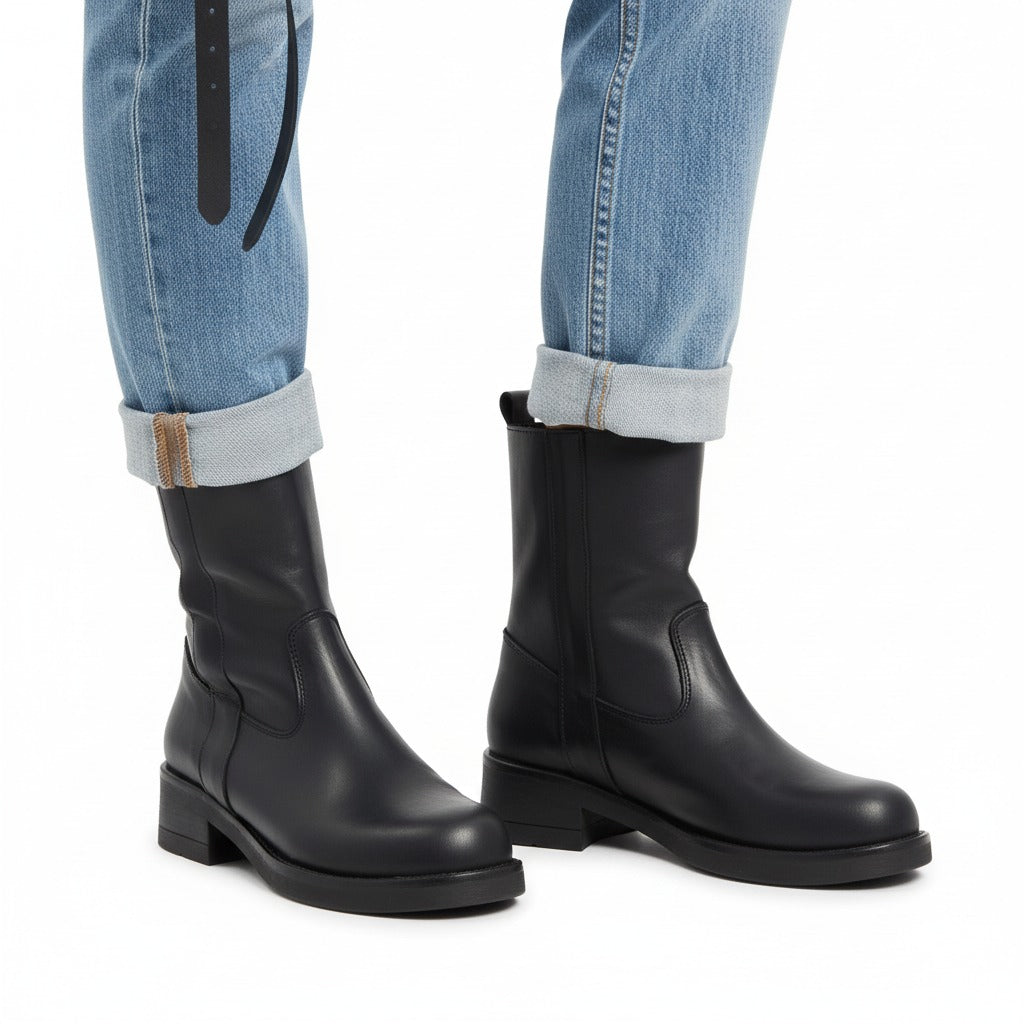 LINE Damen Stiefelette aus echtem Leder, Schwarz