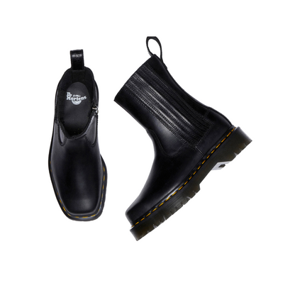 Dr. Martens stivale cavallerizzo in pelle Amaayah Lo 3195001 nero