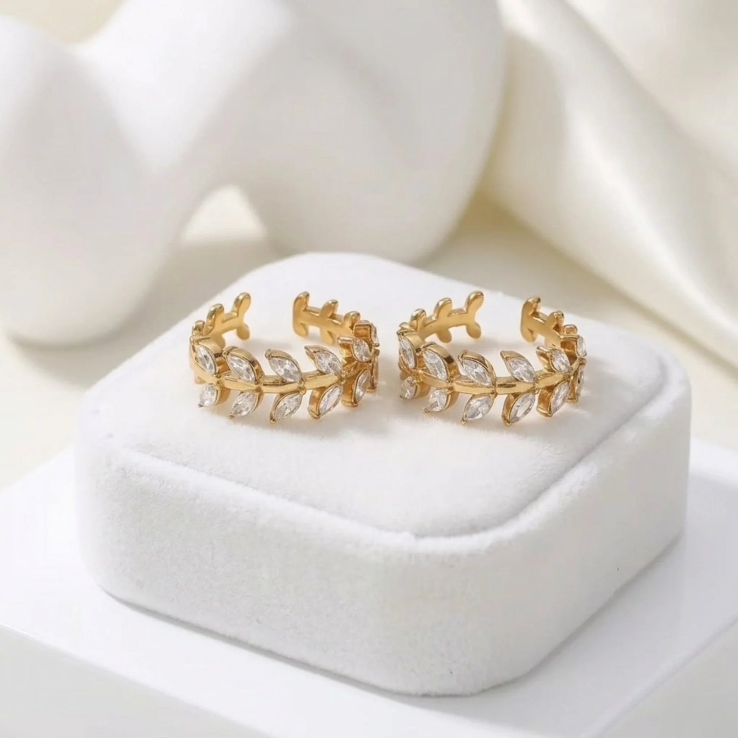 Lively Ring