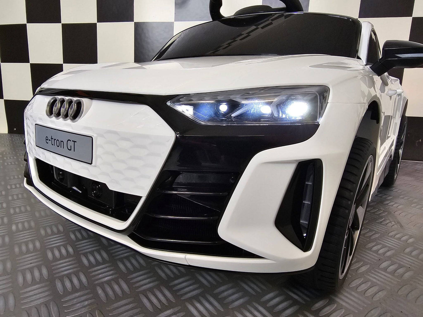 Kinder Elektroauto Audi E-Tron 12 V – Weiß
