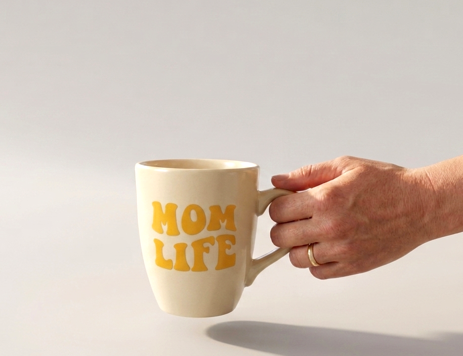 Tazza personalizzata con scritta in vinile