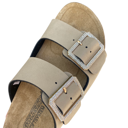 Goldstar ciabatta da donna sottopiede in pelle con 2 fibbie con strass GS31801QS sabbia