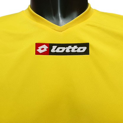 Lotto completo maglia e pantaloncino da calcio-calcetto da adulto Power N3484 giallo-rosso
