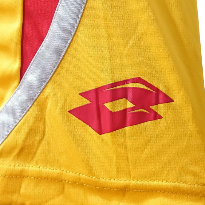 Lotto completo maglia e pantaloncino da calcio-calcetto da adulto Power N3484 giallo-rosso