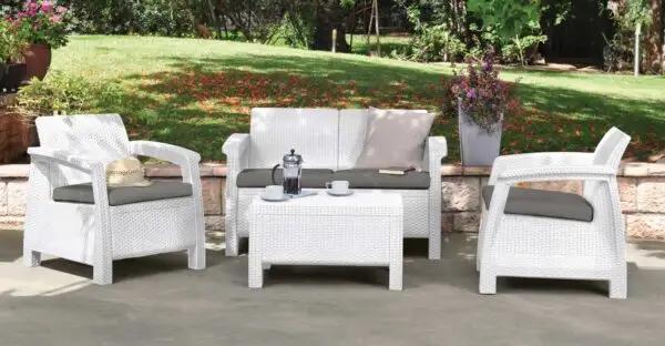 Gartenset aus Polypropylen mit Sofa und Sesseln inklusive Kissen