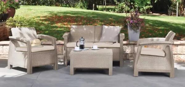 Gartenset aus Polypropylen mit Sofa und Sesseln inklusive Kissen
