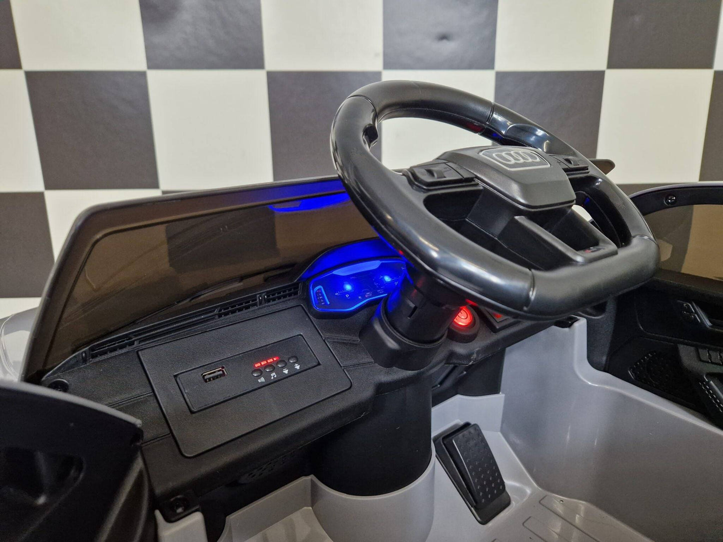 Kinder-Elektroauto Audi RS 6 12 V – Nardograu