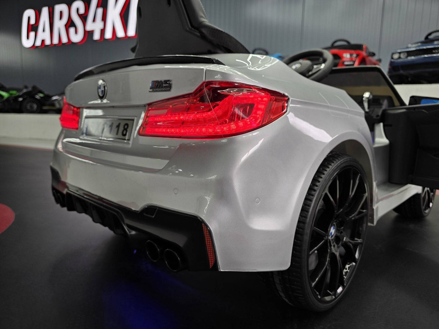 Kinder Elektroauto BMW M5 24 V – Grau Metallic