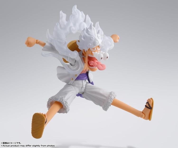 BANDAI SH FIGUARTS ONE PIECE: MONKEY D.LUFFY (GEAR 5) TAMASHI ACTIONFIGUR 15CM