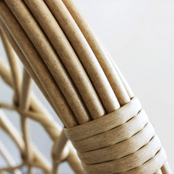 Hängeschaukel Capraia mit Metallgestell und Wicker-Sitzfläche
