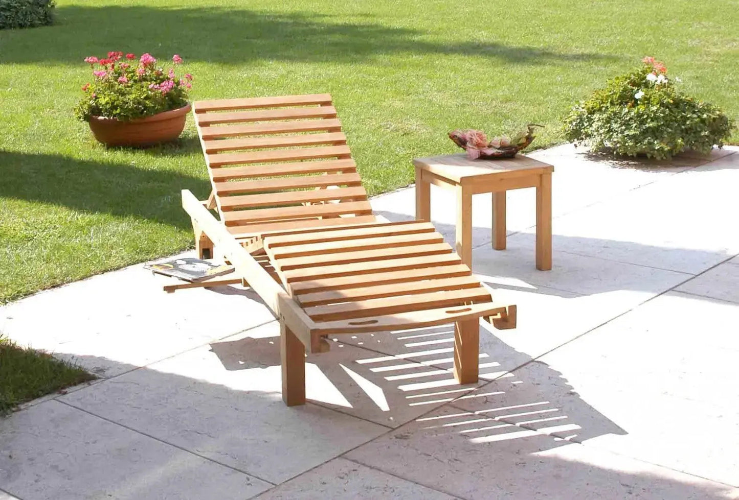 Liege Lidia aus massivem Teakholz 208x65x35cm