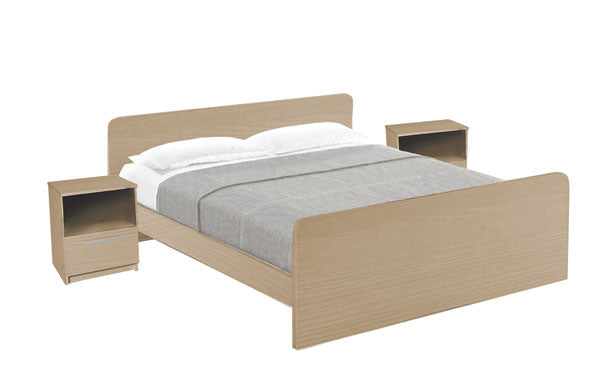 Set Letto Matrimoniale Derby con Comodini in Due Varianti