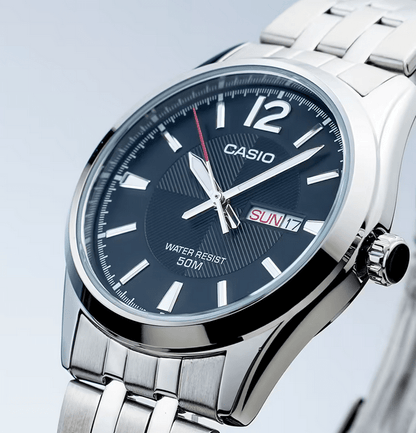 Orologio Casio per uomo MTP-1335D-1A con datario e giorno della settimana