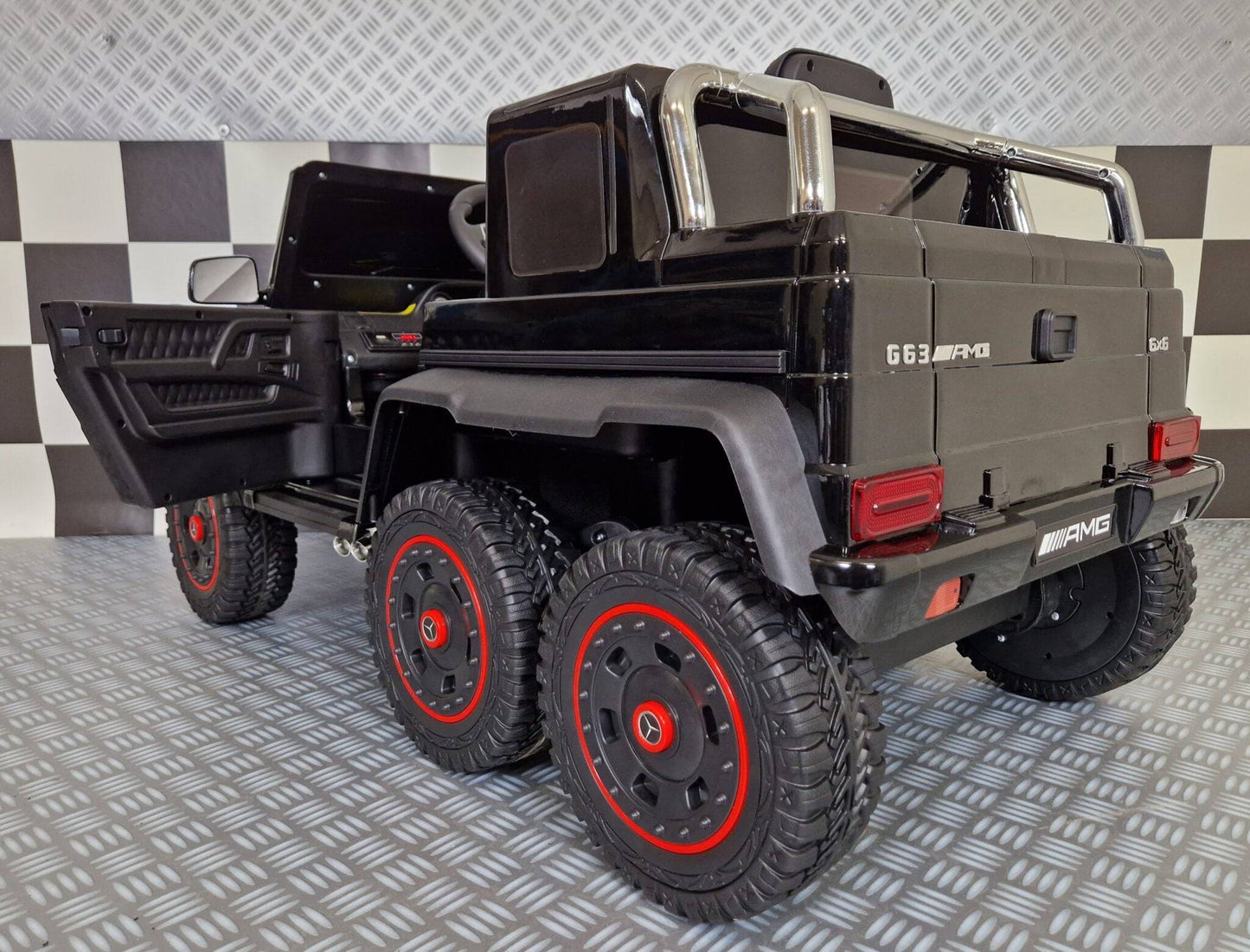 Kinder-Elektroauto Mercedes G63 AMG 6×6 12 V – Schwarz Metallic