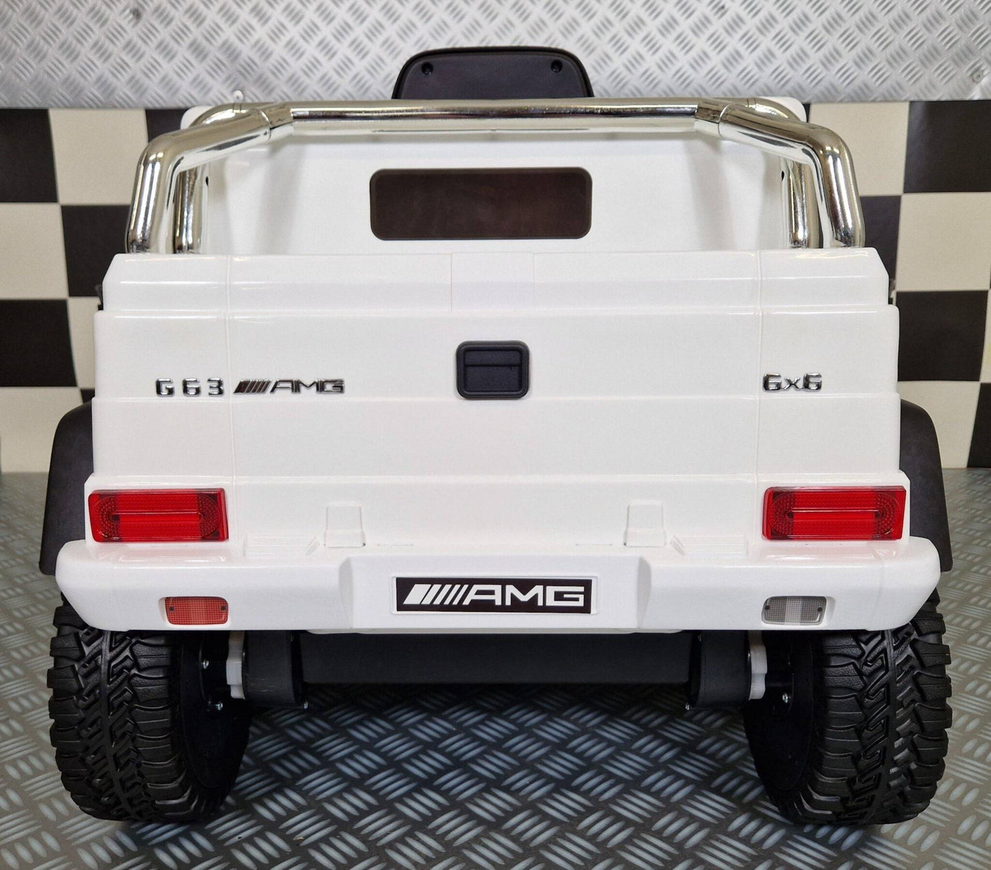 Kinder-Elektroauto Mercedes G63 AMG 6×6 12 V – Weiß