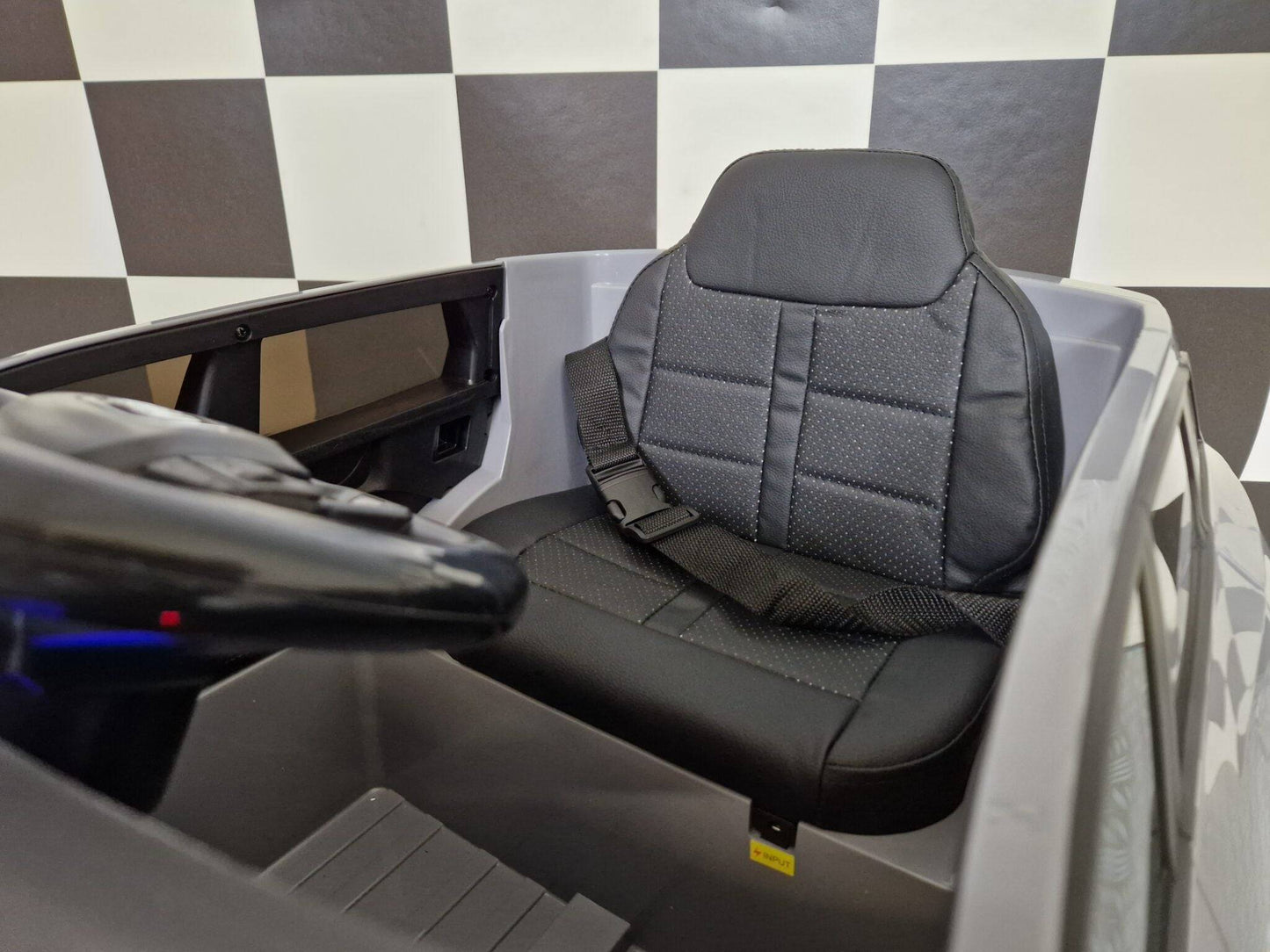 Kinder-Elektroauto Audi RS 6 12 V – Nardograu