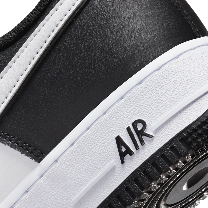 Nike Air Force 1 '07 DV0788-001 Nero-Bianco - Sneakers Iconiche Uomo