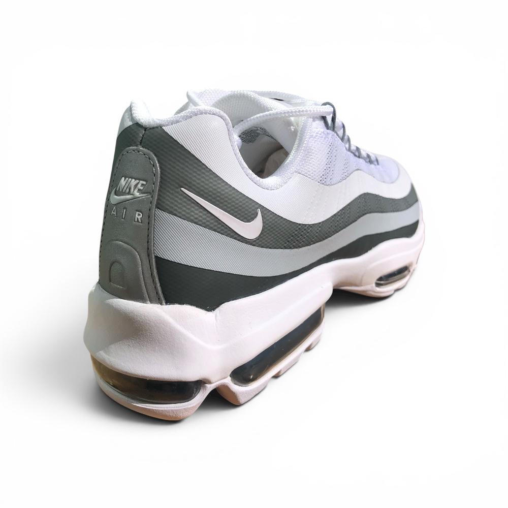 Nike Air Max 95 Ultra Lifestyle Sneakers Uomo Grigio Bianco - IB7681-002