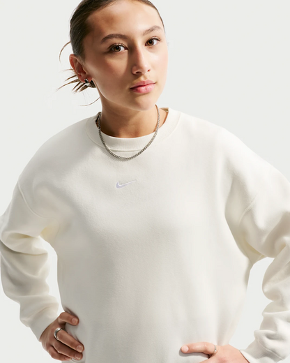 Nike Sportswear Studio Felpa boxy a girocollo in fleece – Ragazza IM5098-133 bianca