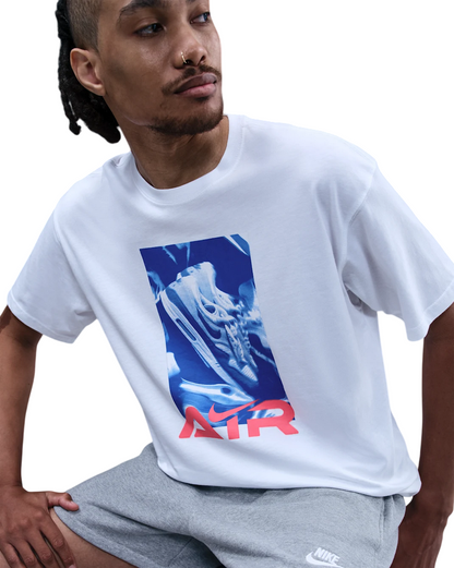 Nike T-shirt Sportswear HV0178-100 Bianco – Cotone Medio, Loose Fit, Iconica