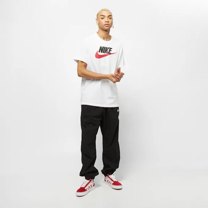Nike T-shirt uomo Sportswear AR5004-100 bianca
