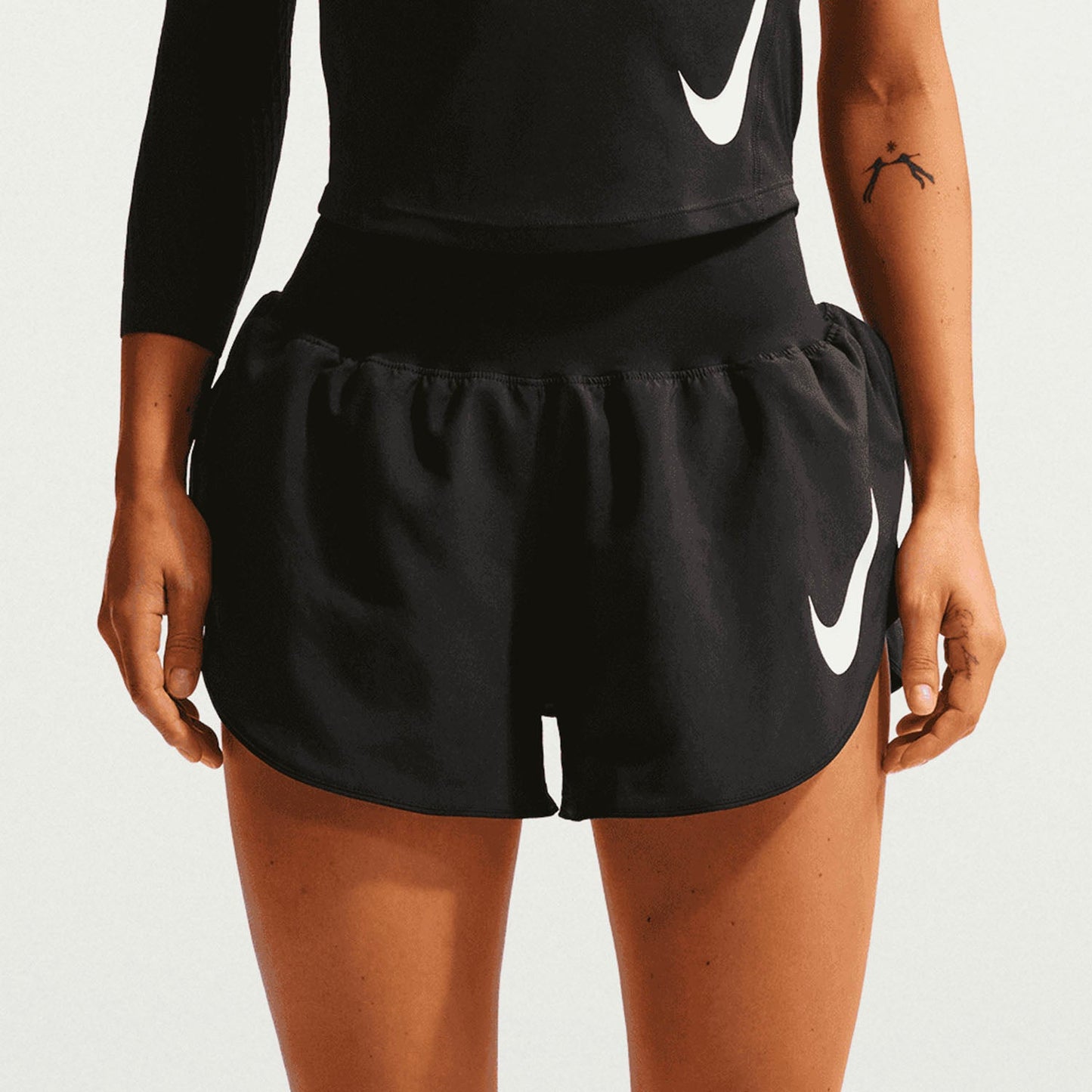 Nike Tempo Flow Swoosh 3'' Pantaloncino Running Donna Nero - IF1473-010