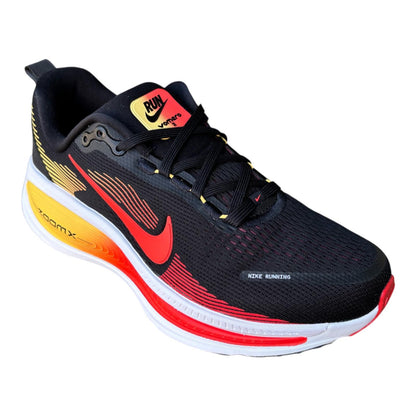 Nike Vomero 18 HM6803-016 Scarpa Running Uomo Nero