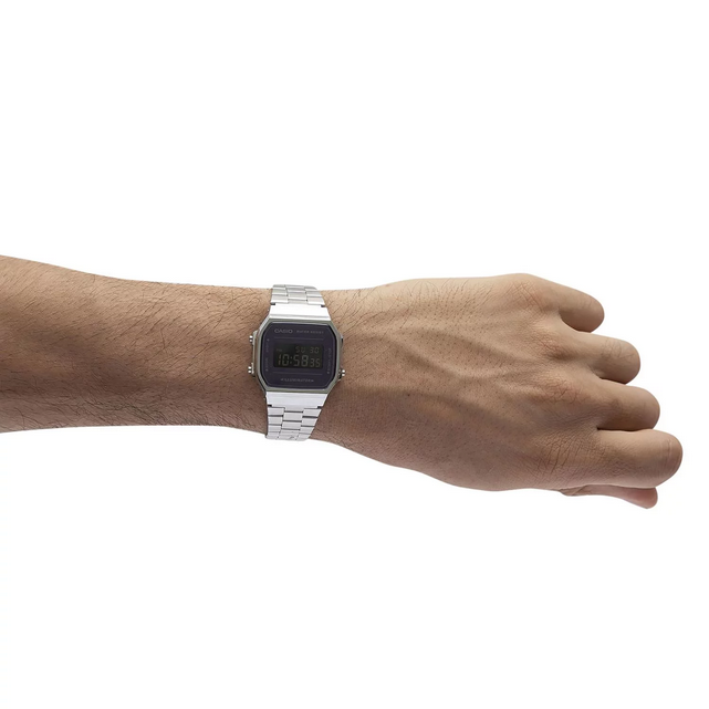 Casio A168WEM-1D – Orologio Digitale Iconico in Acciaio