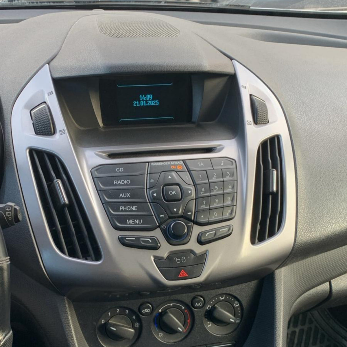 Autoradio per Ford Tourneo Connect Transit 9" (2013-2018) 9 Android, Bluetooth, CarPlay, Android Auto 2GB/4GB/6GB/8GB Ram