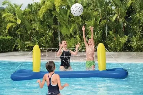 Schwimmendes Volleyballnetz