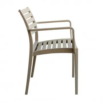 Stapelbarer Sessel Eveline aus Polypropylen – Maße: 58,5x55,2x84cm