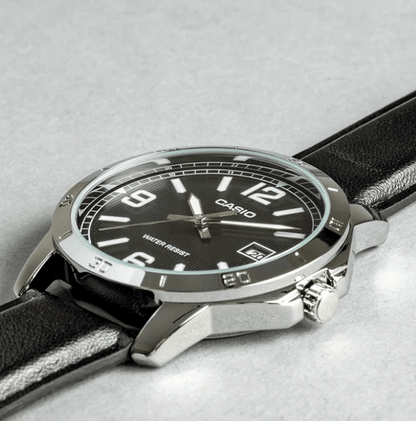 Casio MTP-V004L-1B - Orologio da Uomo Elegante con Cinturino in Pelle Nera