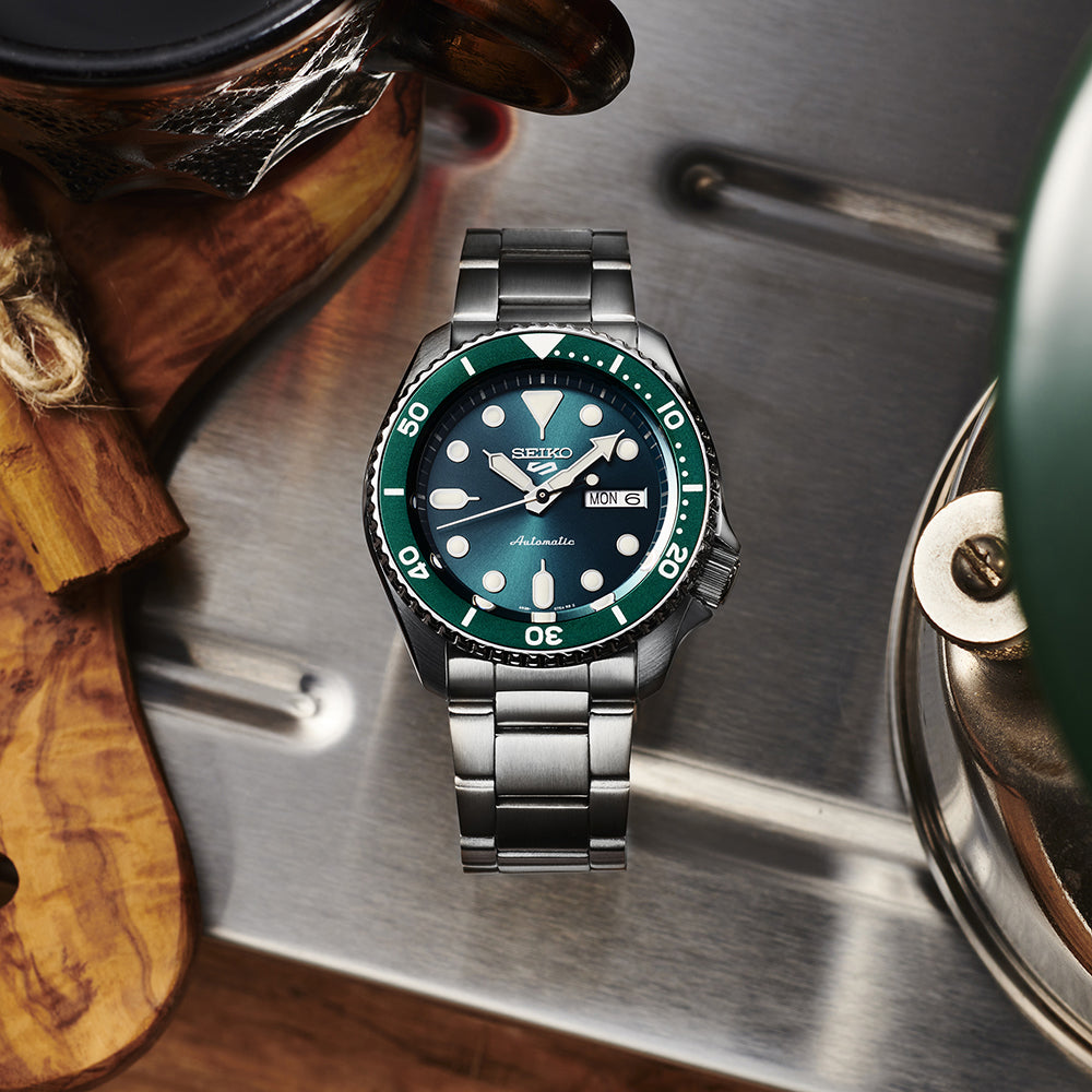 Seiko 5 Sports – Automatisch, grünes Zifferblatt, 42,5 mm, SRPD61K1