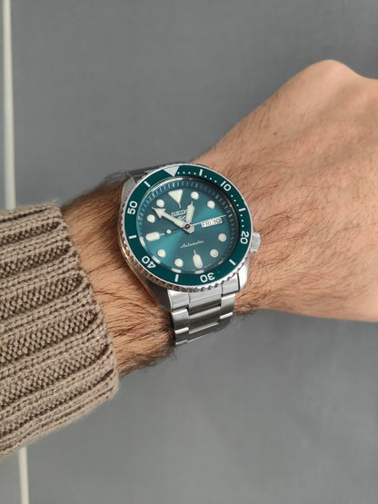 Seiko 5 Sports – Automatisch, grünes Zifferblatt, 42,5 mm, SRPD61K1