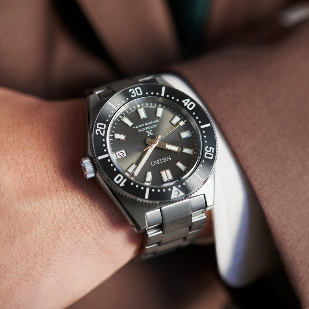 Seiko Prospex Diver 200M Automatik Grau 40,5mm SPB143J1