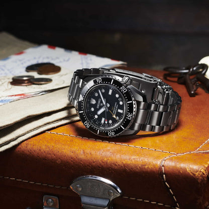 Seiko SPB383J1 – Automatik GMT – Schwarzes Zifferblatt – Rundes Gehäuse 42 mm – Code SPB383J1