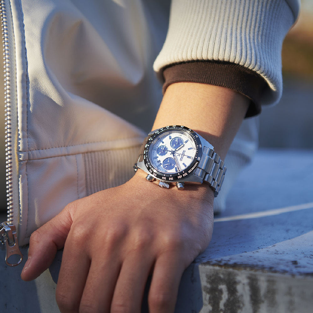 Seiko SSC813P1 – Cronografo Solare – Quadrante Bianco “Panda” – Cassa rotonda 39 mm – Codice SSC813P1