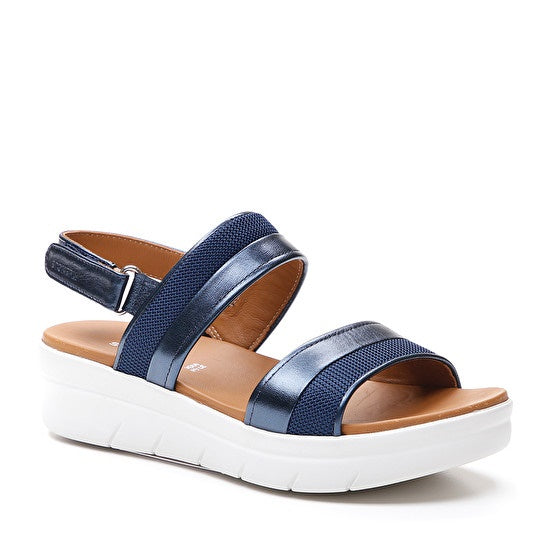 Stonefly sandalo casual da donna Aqua III 11 in pelle laminata 213783 100 limo blu