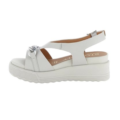 Stonefly sandalo casual da donna con zeppa Parky 28 Calf in pelle con catena 220903-151 bianco